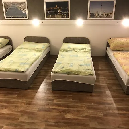 Hostel Opera