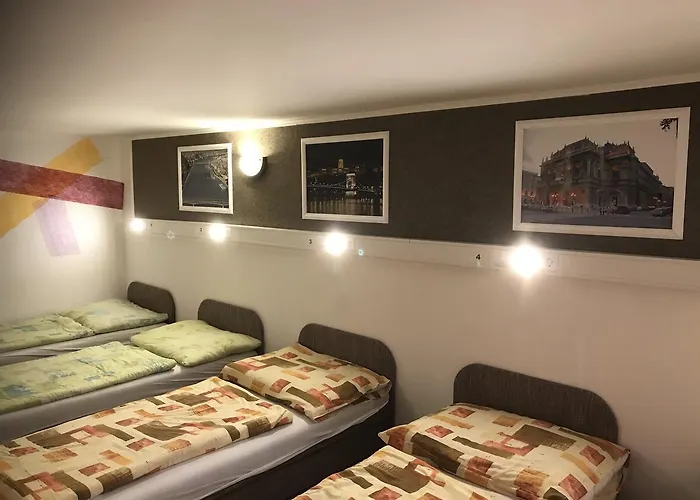 Hostel Opera Budapesta