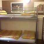 Hostal Opera *